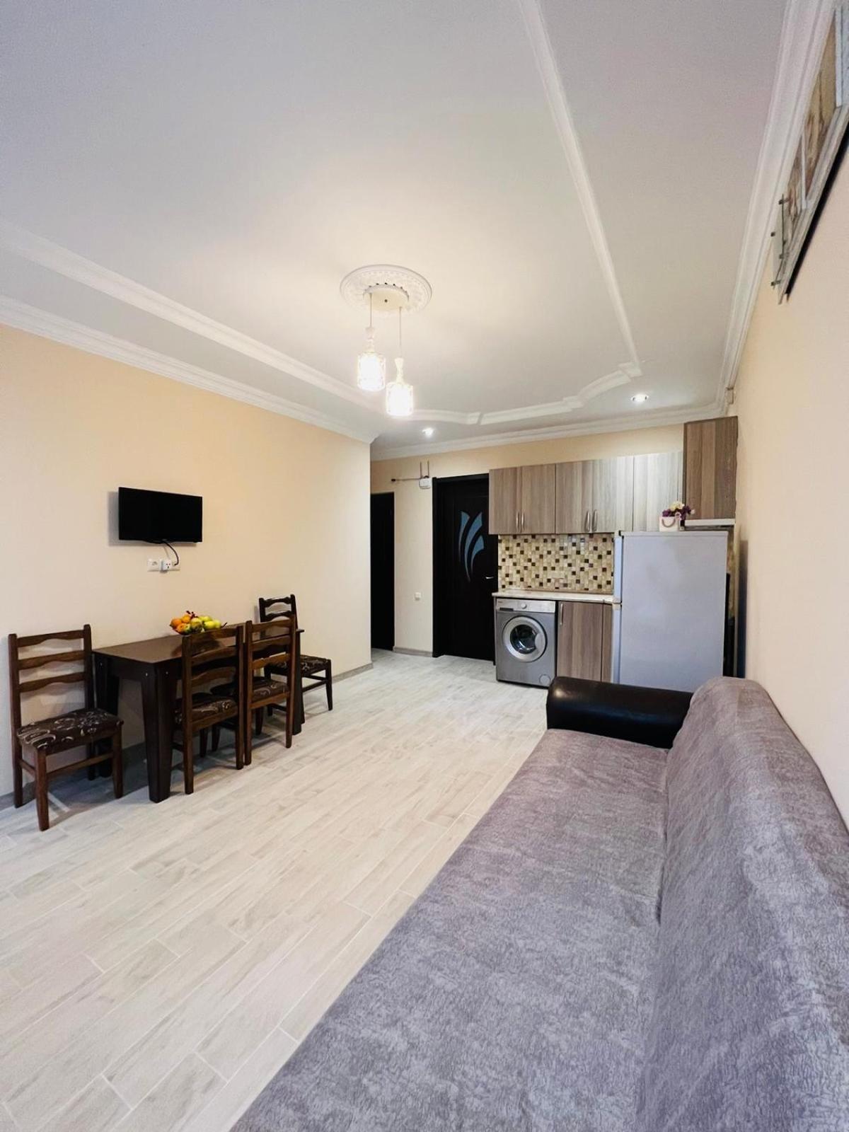 Aparthotel My Home 巴统 外观 照片