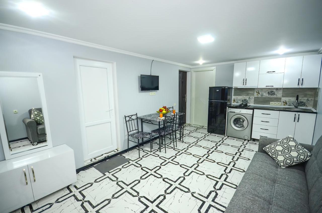 Aparthotel My Home 巴统 外观 照片