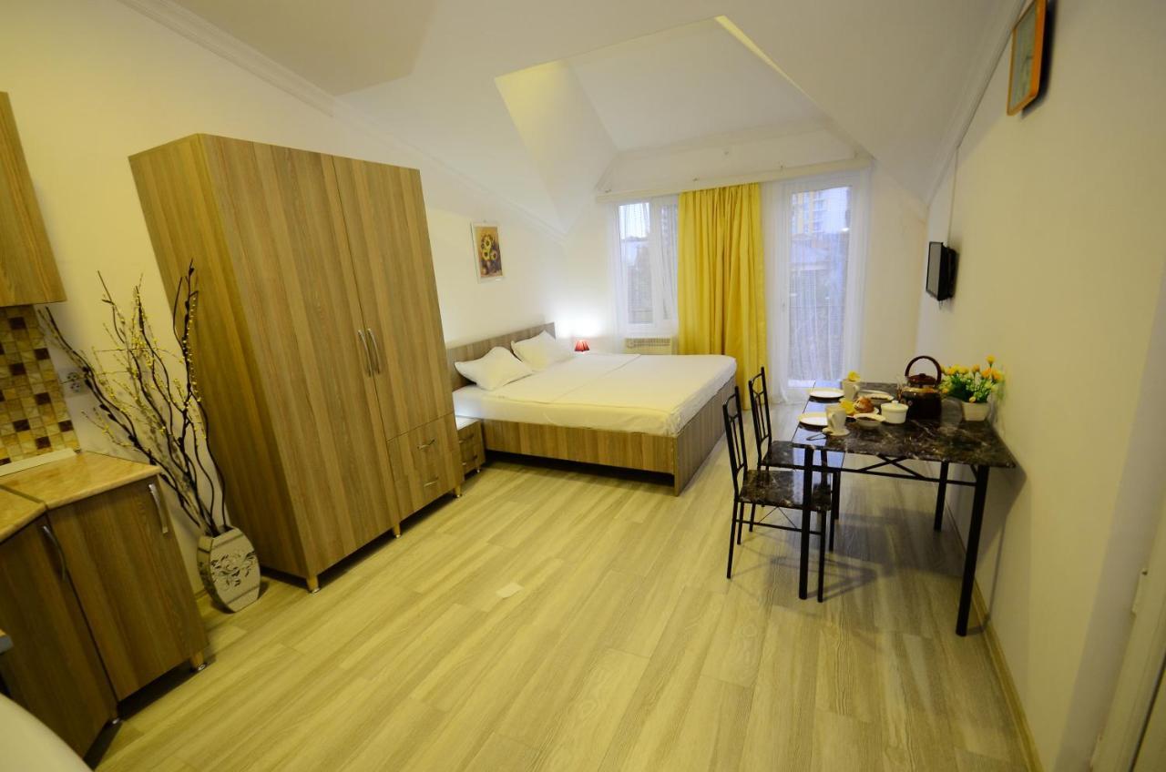 Aparthotel My Home 巴统 外观 照片