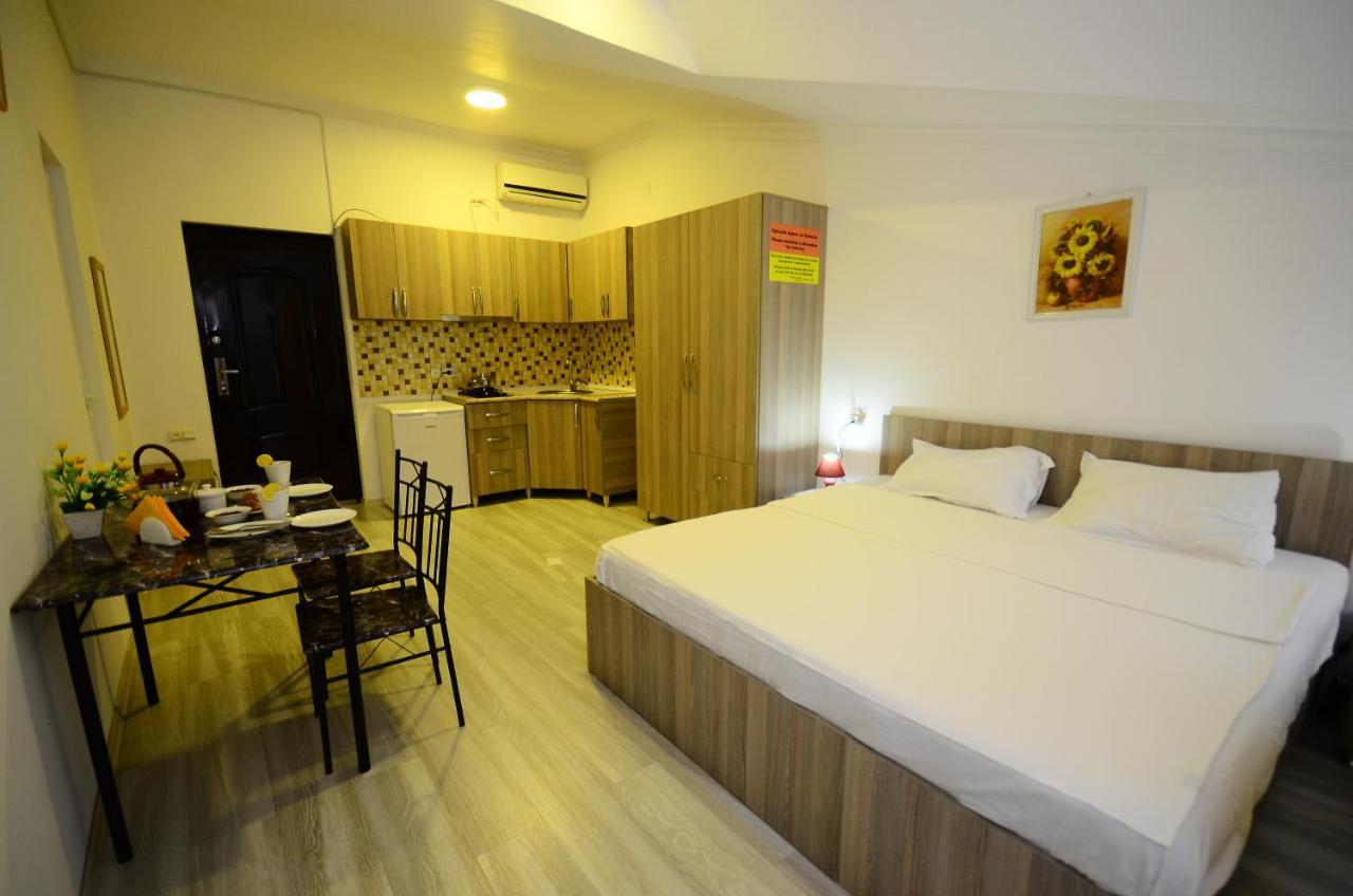 Aparthotel My Home 巴统 外观 照片